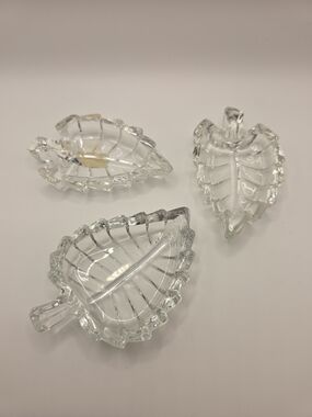 Vtg Crystal Clear Industries Leaf Trinket Dishes Set Of 3
